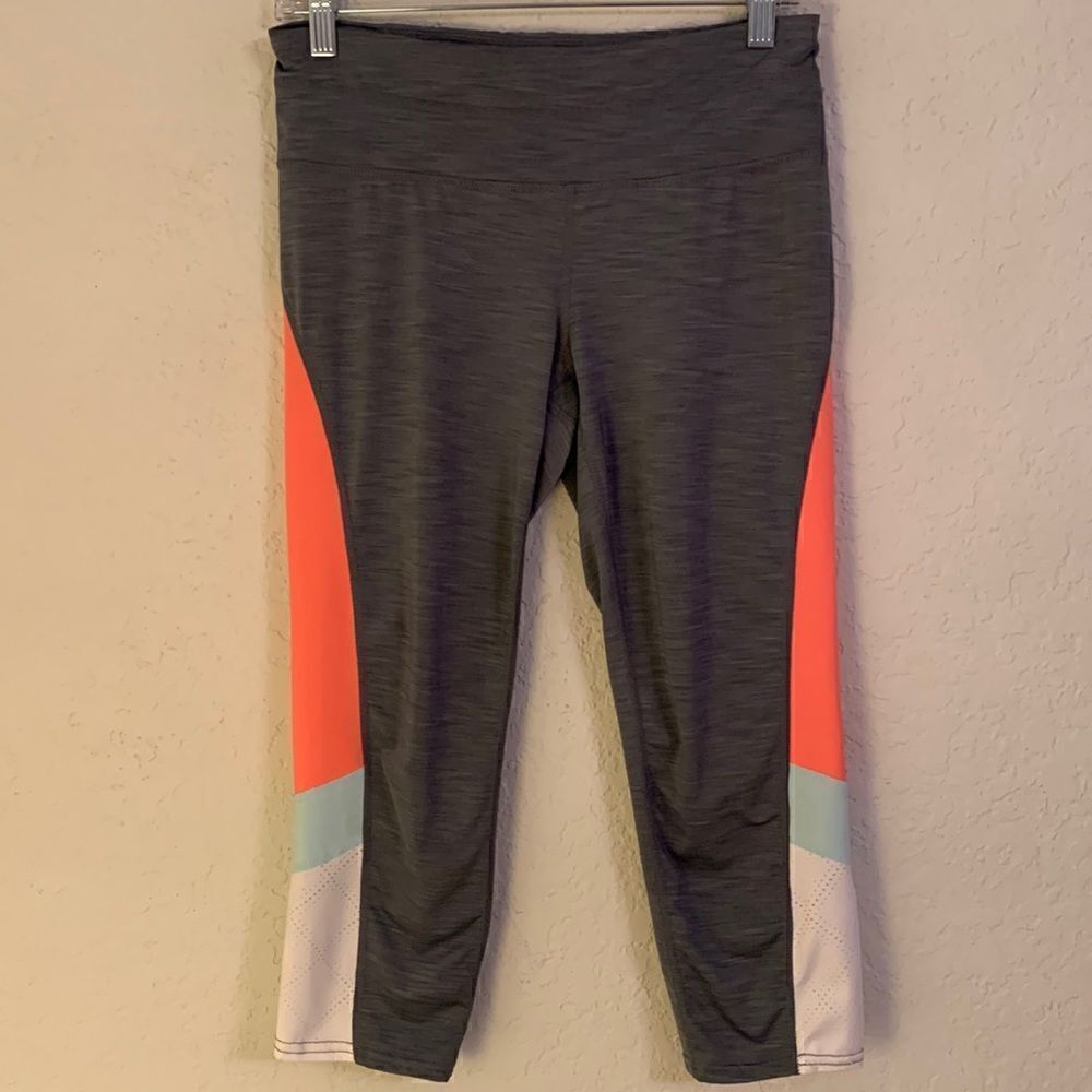 Tangerine Ladies Capris Leggings Size S